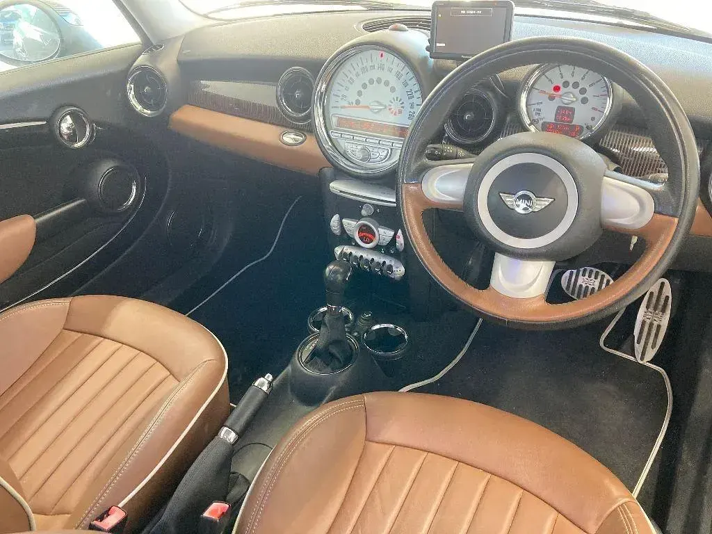 Used Mini Cooper Hatch 120 HP (88 kW) 2010 Hatchback