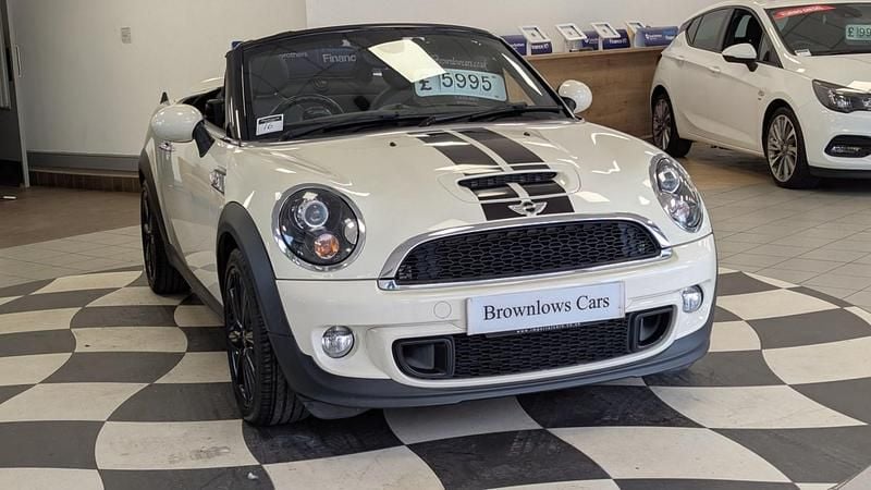 White Used 2013 Mini Cooper S Cabriolet Cabriolet | £5,995 (Fair price) - Image 1/4