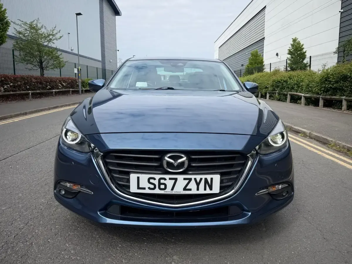 Używany Mazda 3 Inclusive 2017 Niebieski Sedan/Limuzyna