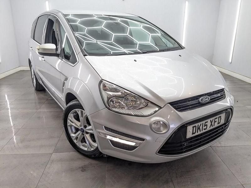 Used Ford S-MAX Titanium 163 HP (119 kW) 2015 Silver MPV