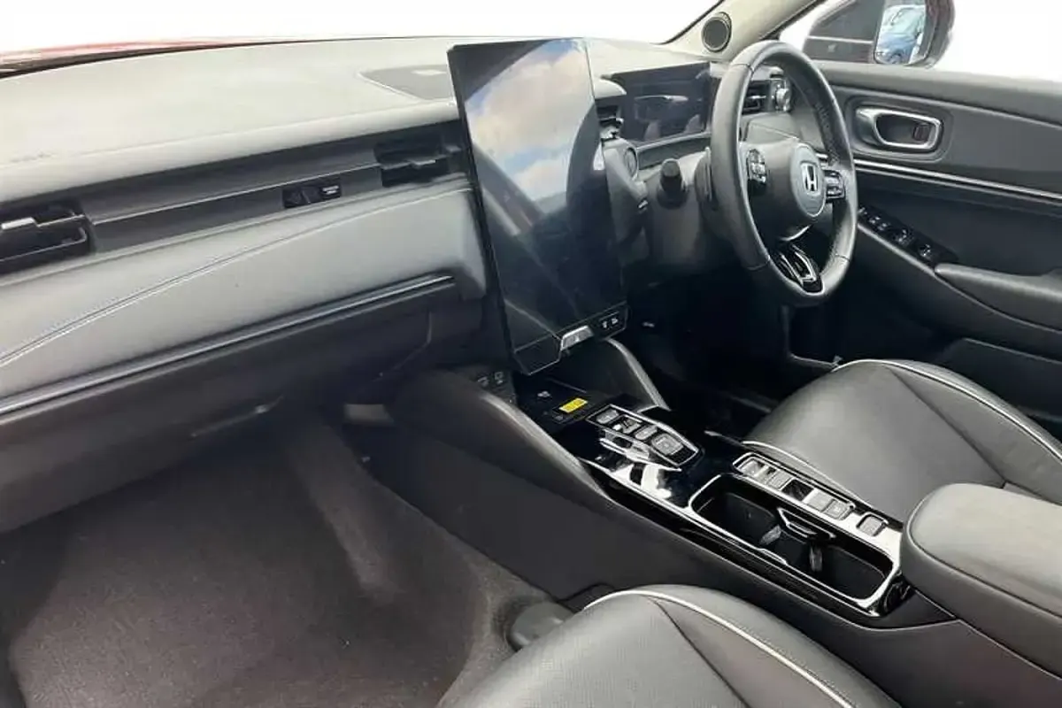 Used Honda e:Ny1 Elegance 150 kW (204 HP) 2024 Red SUV