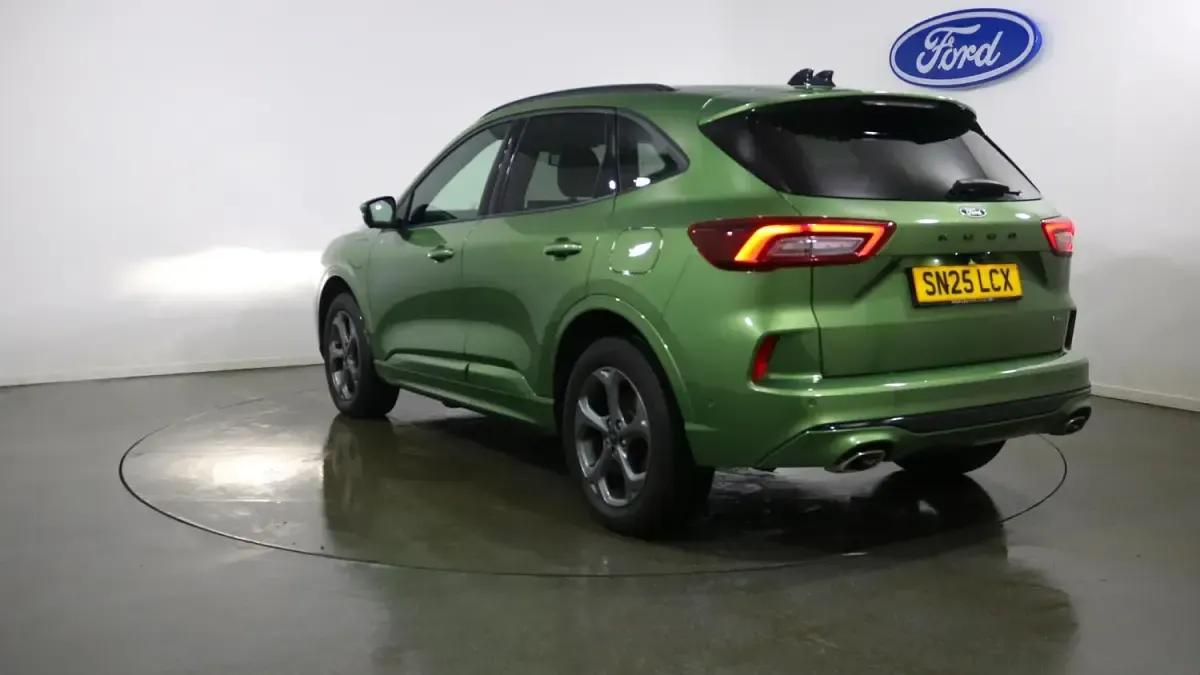 Used Ford Kuga ST-Line 183 HP (134 kW) 2025 Green SUV