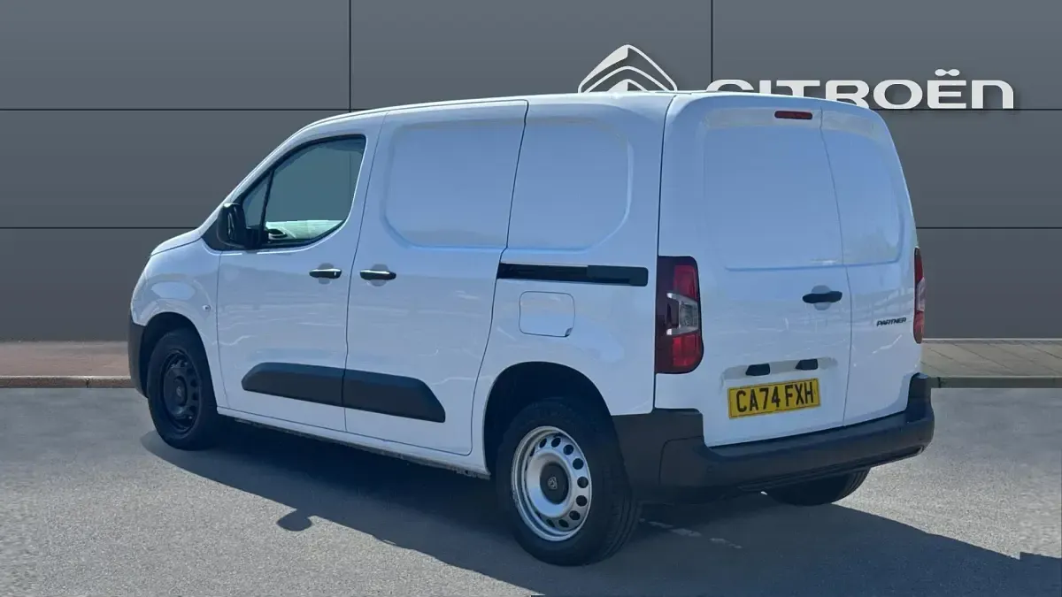 Used Peugeot Partner 102 HP (75 kW) 2024 MPV