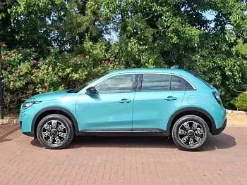 New Fiat 600 136 HP (100 kW) 2026 Metallic  sky blue SUV