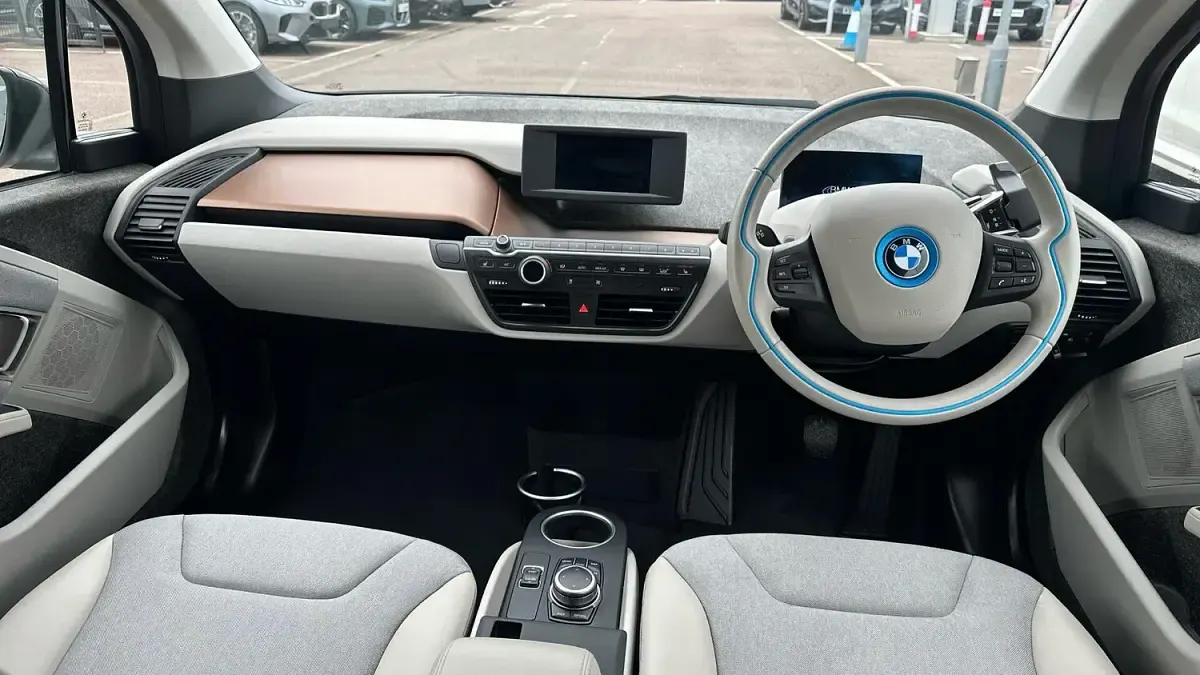 Used BMW i3 Comfort Edition 135 kW (184 HP) 2022 White Hatchback