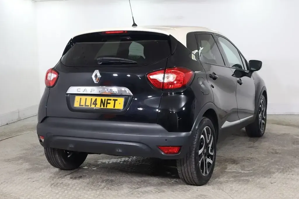 Used Renault Captur Dynamique 90 HP (66 kW) 2014 Black SUV