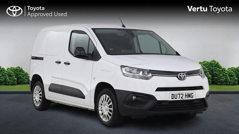 Used 2022 Toyota Proace City City MPV | £10,490 (Fair price) - Image 1/3