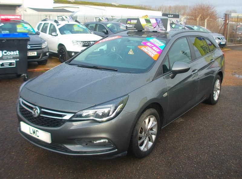 Used Vauxhall Astra S 105 HP (77 kW) 2019 Grey Estate