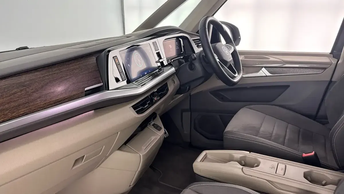 Used VW Multivan Style 150 HP (110 kW) 2025 Grey MPV