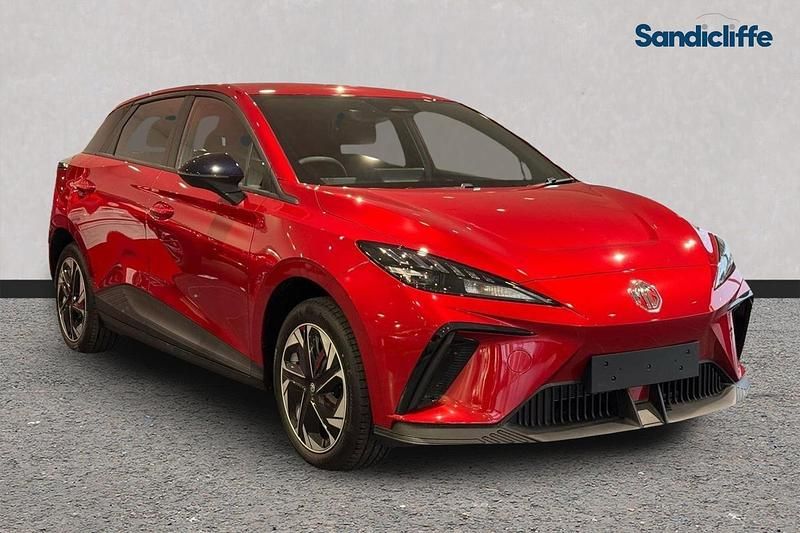 Used MG MG4 EV SE 125 kW (170 HP) 2025 Tri coat  dynamic red Hatchback