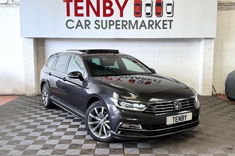 Used VW Passat R-line 150 HP (110 kW) 2019 Grey Estate