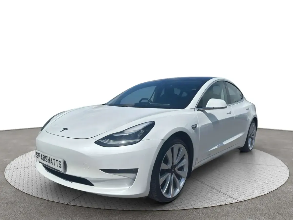 Begagnad Tesla Model 3 Performance 461 kW (627 HK) 2019 Vit Sedan