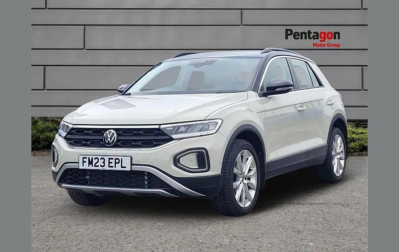 Used VW T-Roc Life 150 HP (110 kW) 2023 Grey SUV
