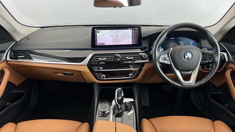 Used BMW 530e Comfort Edition 288 HP (211 kW) 2023 Black Estate