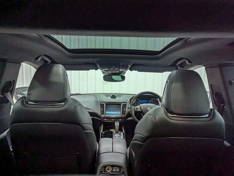 Used Maserati Levante 350 HP (257 kW) 2020 Grey SUV