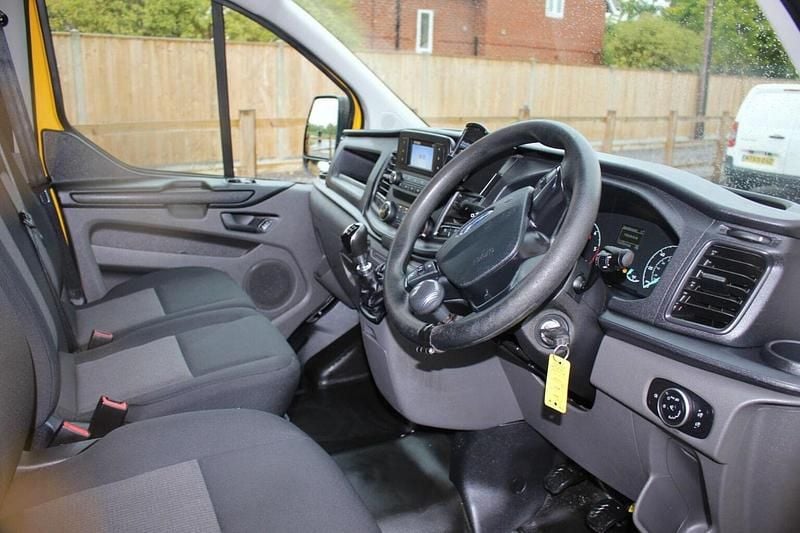 Used Ford Transit Custom S 130 HP (95 kW) 2021 Yellow Van