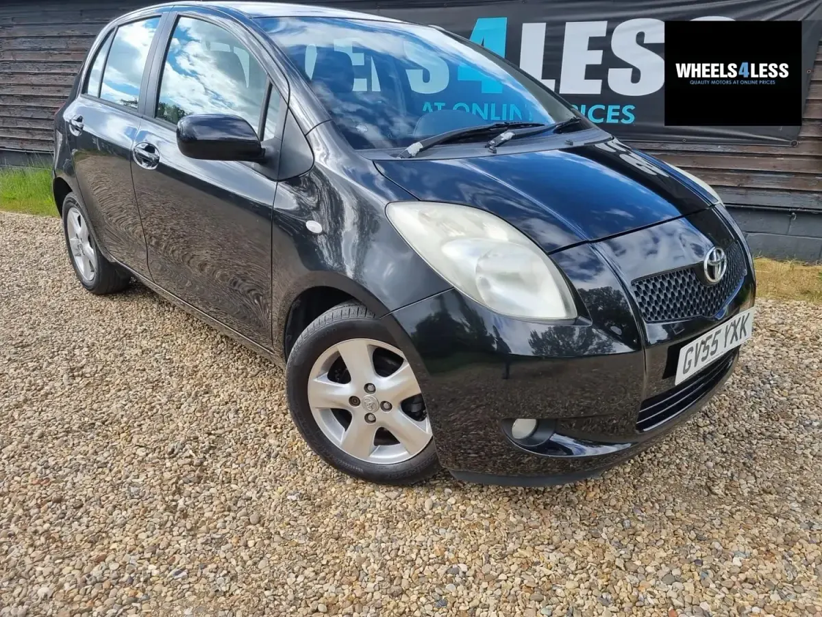 Usado Toyota Yaris 2006 Preto Citadino