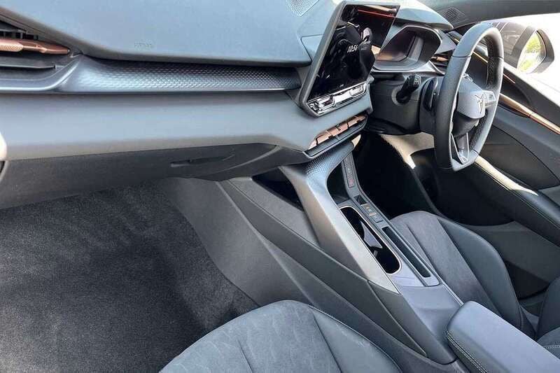 Image 2/4