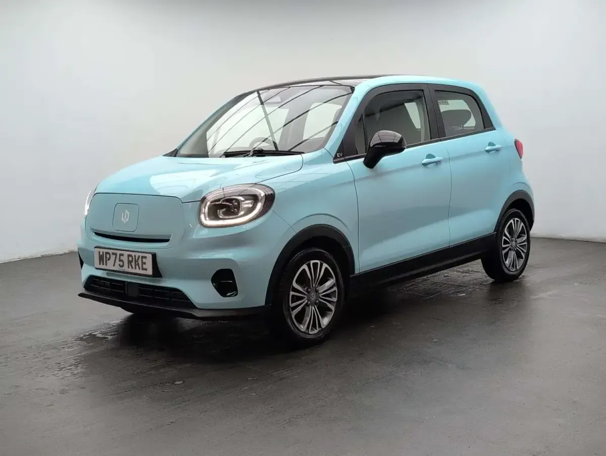 Used Leapmotor T03 69 kW (95 HP) 2025 Blue Hatchback