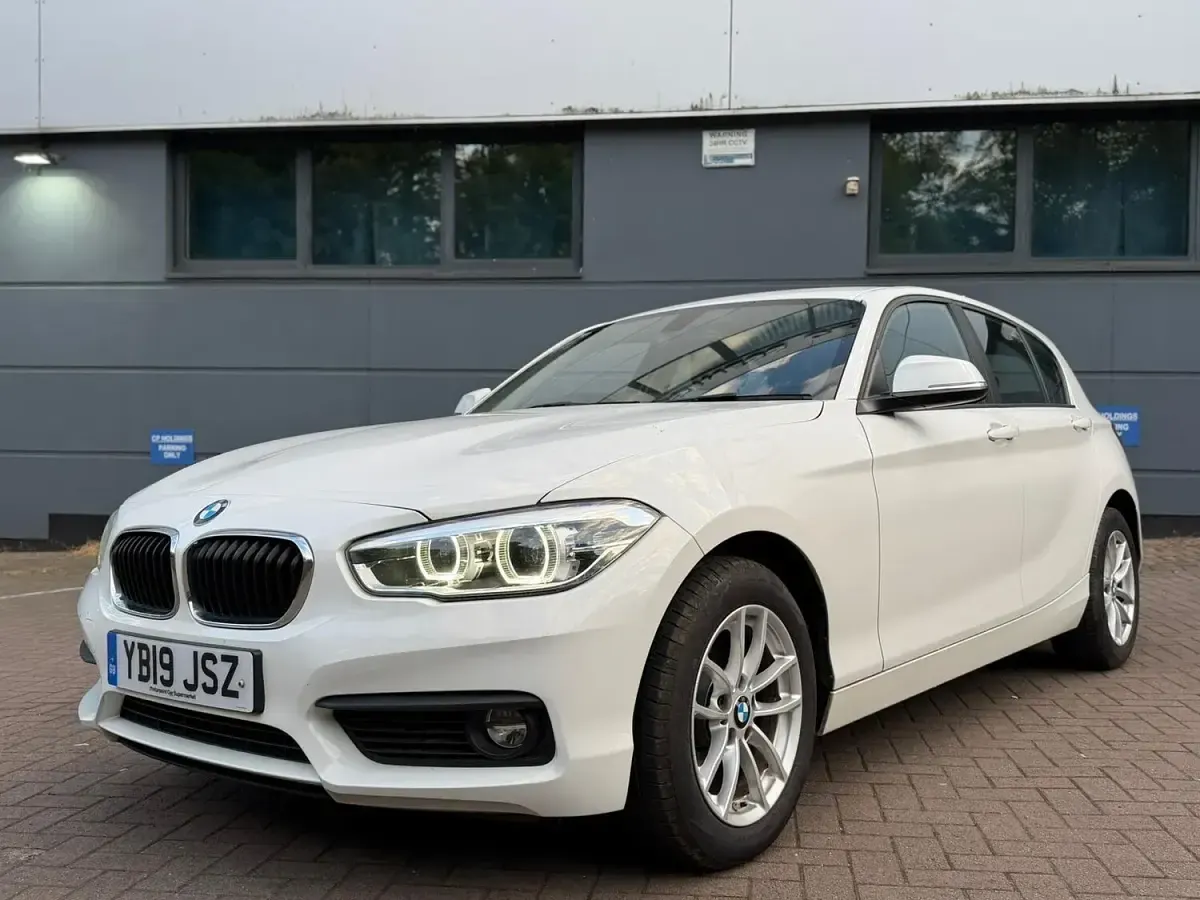 Used BMW 118 2019 White Hatchback