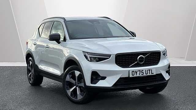 Used 2026 Volvo XC40 Plus SUV | £32,490 (Fair price) - Image 1/3