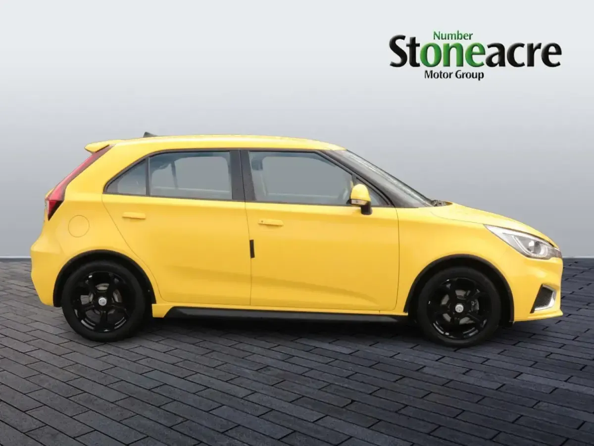 Usado MG MG3 Exclusive 106 CV (77 kW) 2019 Amarillo Utilitario