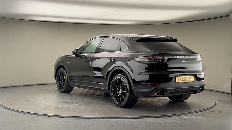 Usado Porsche Cayenne 2023 Jet back SUV