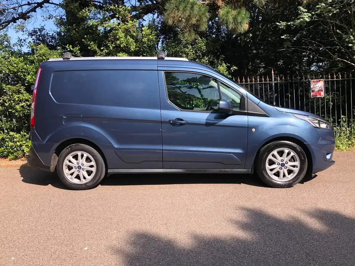 Used Ford Transit Limited 120 HP (88 kW) 2019 Blue Van