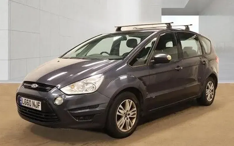 Used Ford S-MAX Zetec 140 HP (102 kW) 2014 MPV