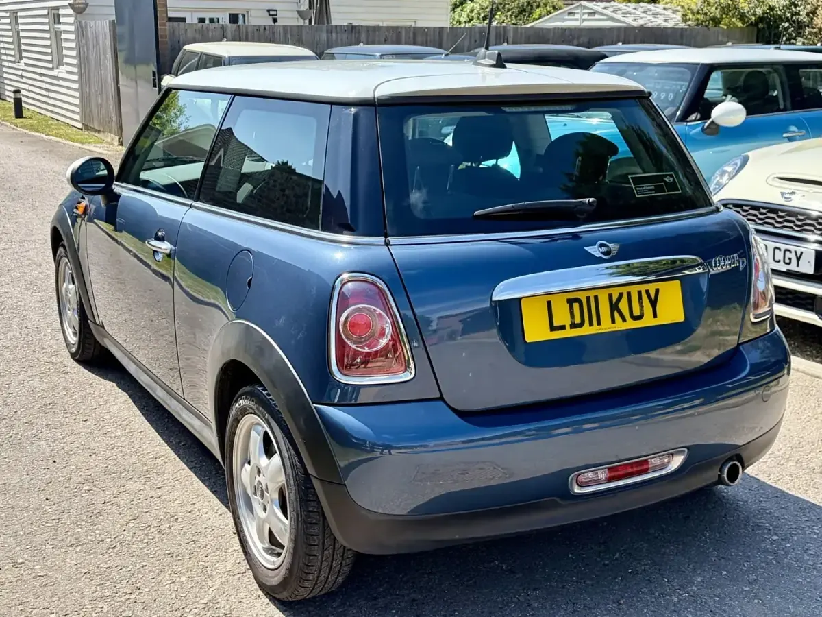 Używany Mini Cooper D Hatch 2011 Niebieski Hatchback