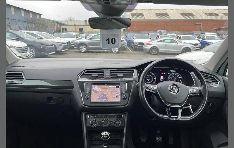 Used VW Tiguan SEL 147 HP (108 kW) 2016 White SUV