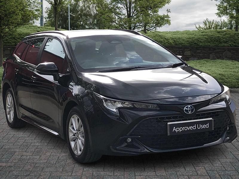 Black Used 2024 Toyota Corolla Estate | £23,250 (Fair price) - Image 1/4