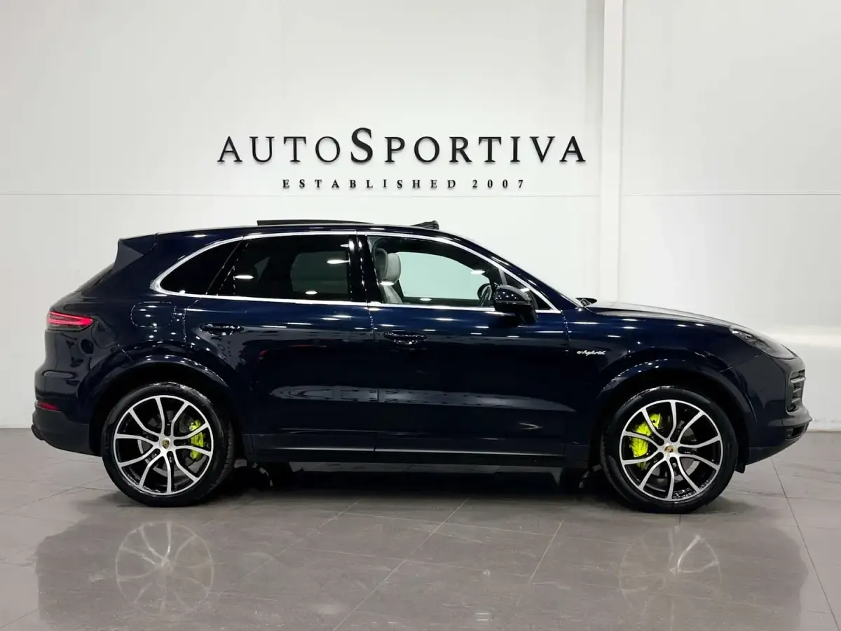 Used Porsche Cayenne 462 HP (339 kW) 2019 Blue SUV