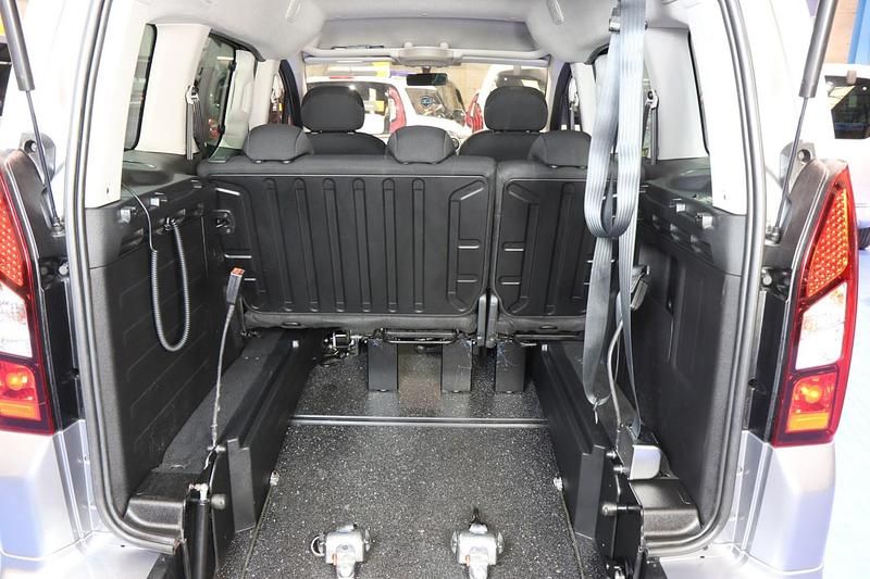 Used Peugeot Partner 2017 Grey MPV