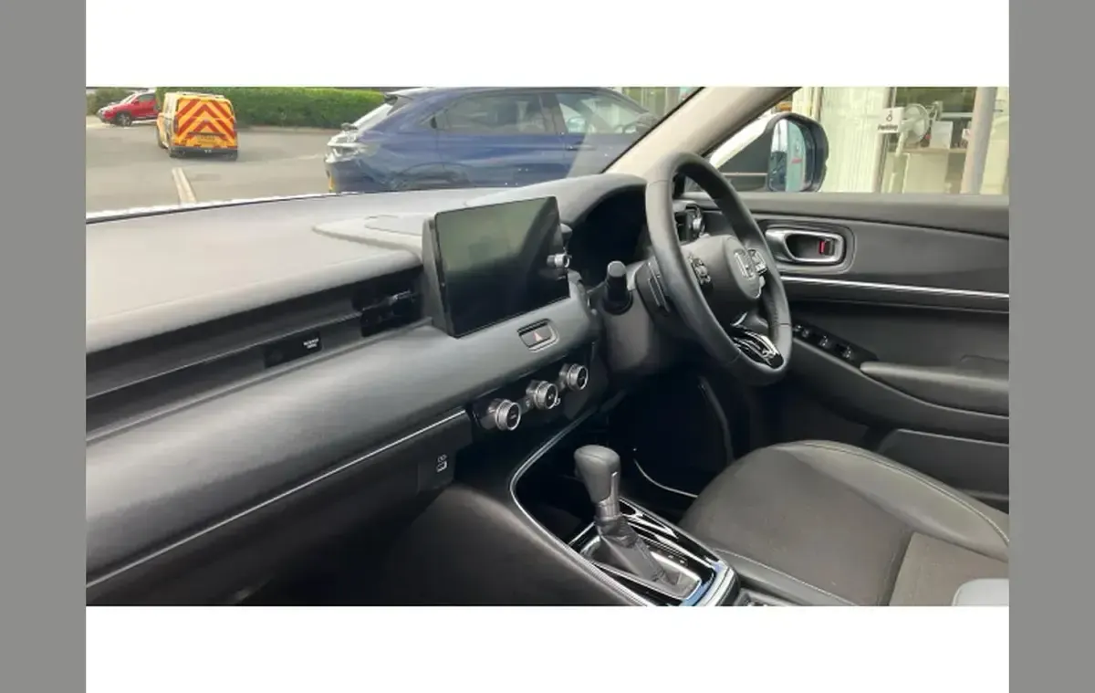 Used Honda HR-V Advance 128 HP (94 kW) 2022 White SUV