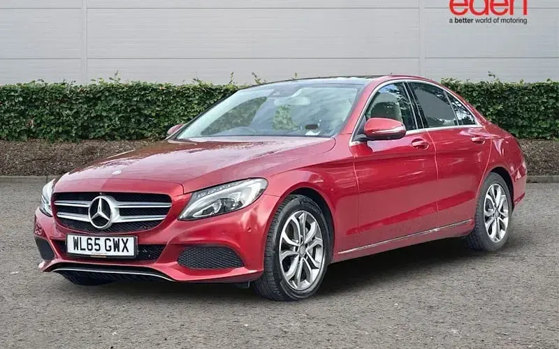 Used Mercedes C250 Premium Plus 204 HP (150 kW) 2016 Red Sedan
