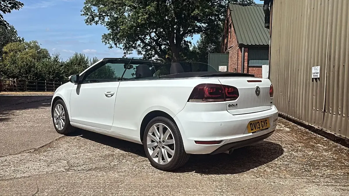 Used VW Golf Cabriolet SE 105 HP (77 kW) 2013 White Cabriolet