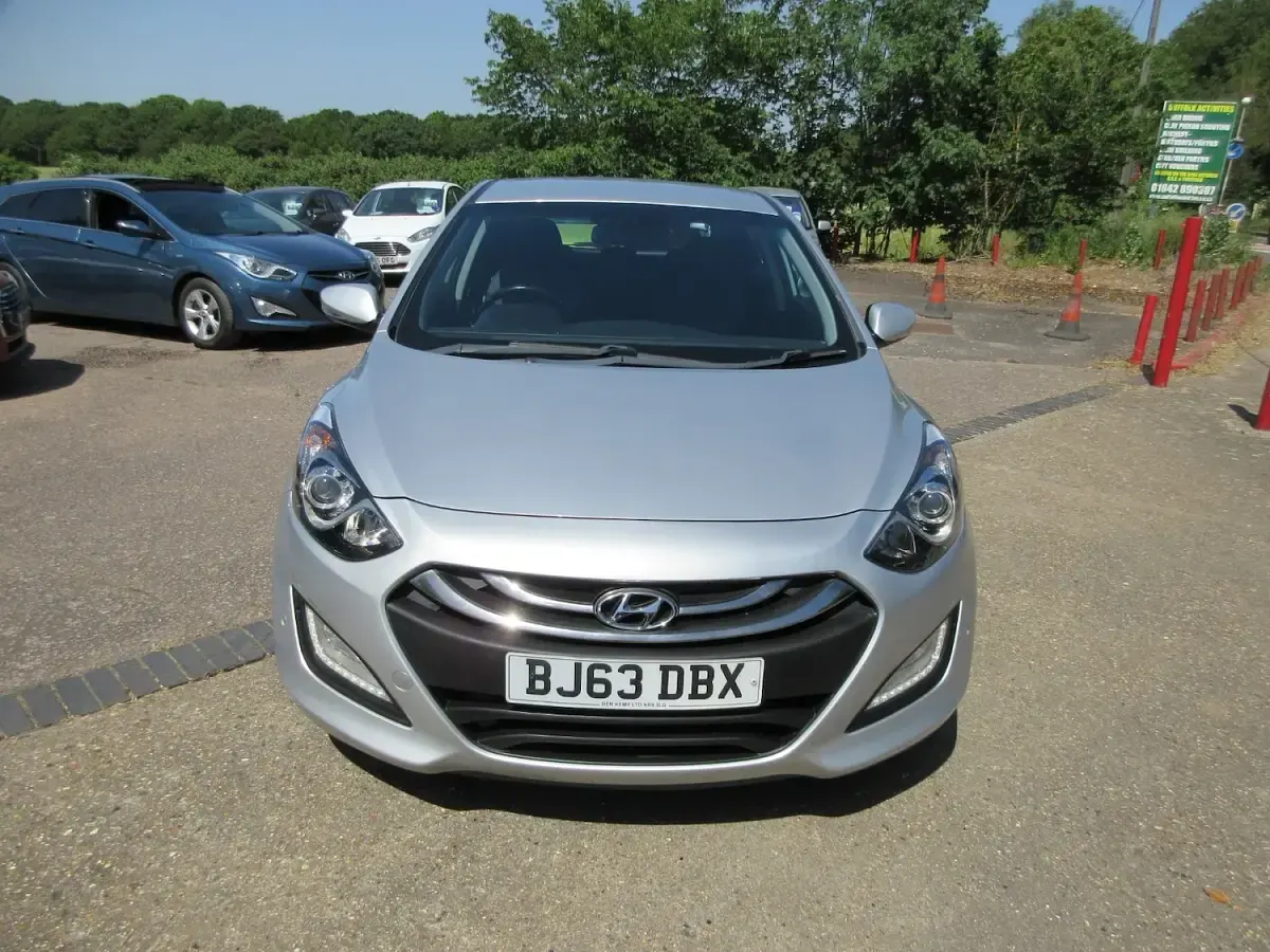 Used Hyundai i30 Style 128 HP (94 kW) 2013 Silver Hatchback