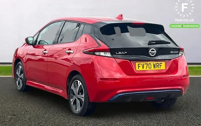 Used Nissan Leaf S 160 kW (218 HP) 2020 Red Hatchback