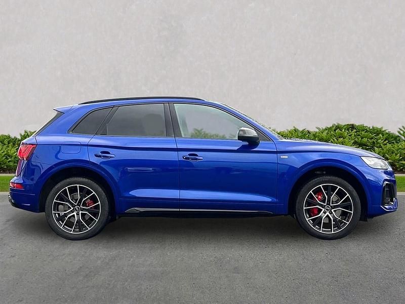 Used Audi Q5 Comfort 265 HP (194 kW) 2022 Blue SUV