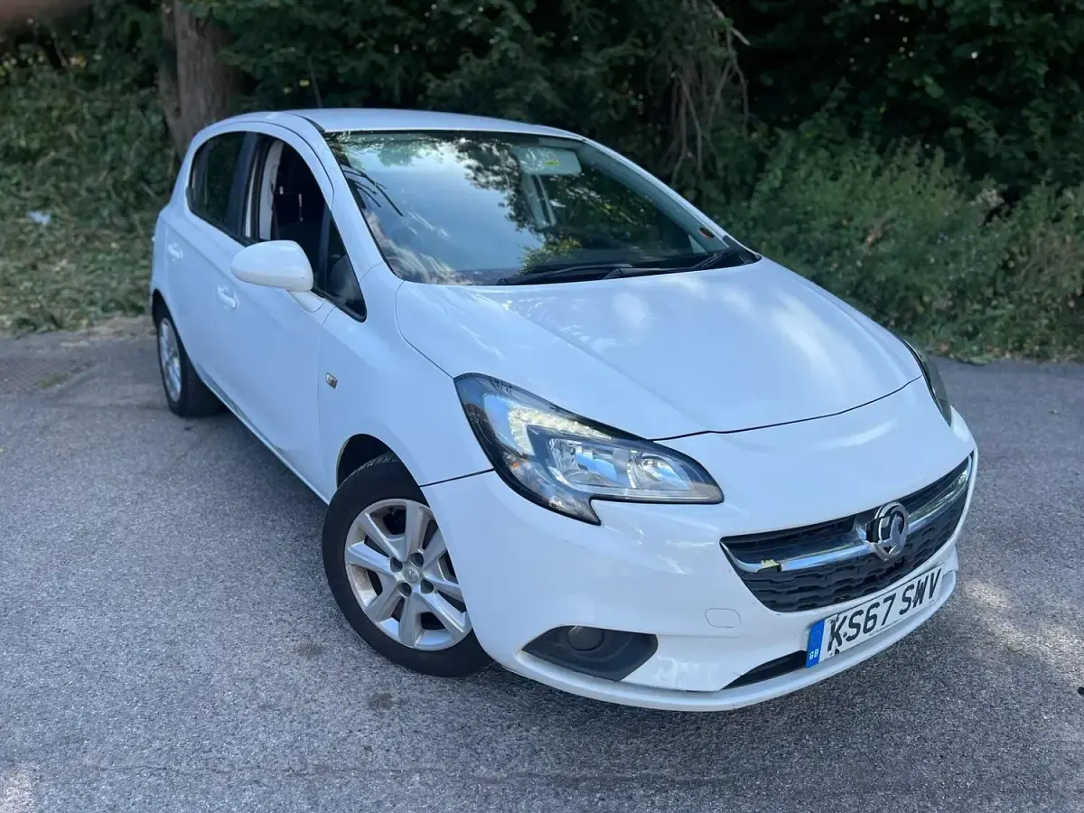 Used Vauxhall Corsa Design Edition 2017 White Hatchback