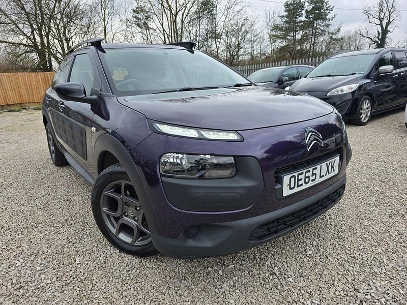 Mauve/purple Used 2015 Citroën C4 Cactus Feel Hatchback | £4,695 (Fair price) - Image 1/4