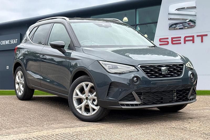 Blue New 2025 Seat Arona FR SUV | £21,990 (A bit pricey) - Image 1/4