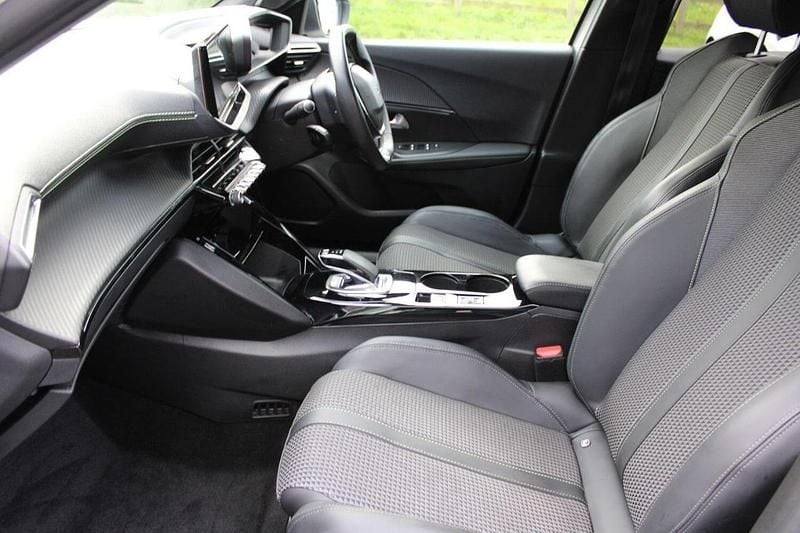 Used Peugeot e-2008 GT 98 kW (134 HP) 2021 White SUV