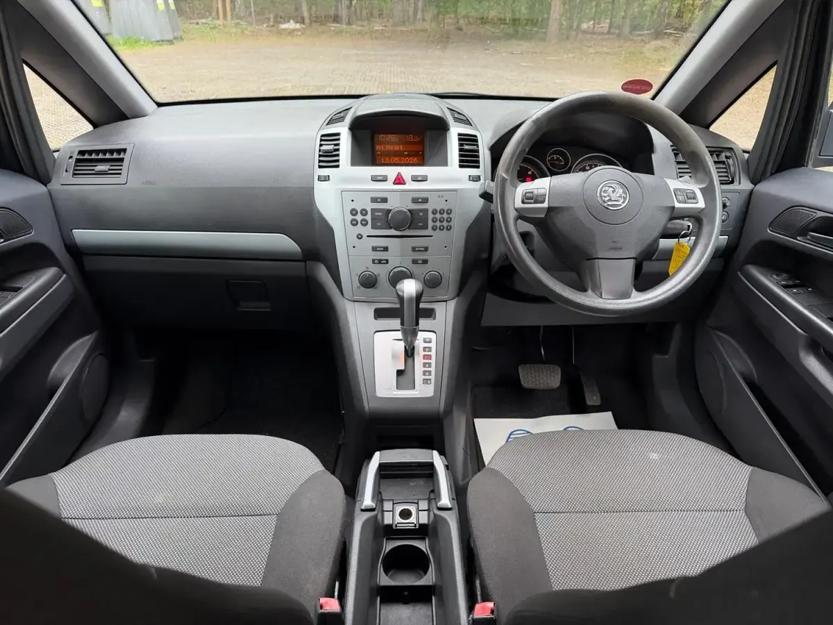 Gebraucht Vauxhall Zafira 120 PS (88 kW) 2010 Blau Van / Kleinbus