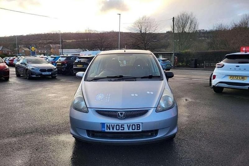 Silver Used 2005 Honda Jazz SE Hatchback | £2,990 (Good price) - Image 1/1