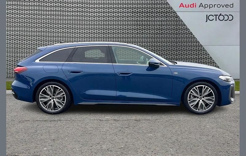 Begagnad Audi A5 S-Line 200 HK (147 kW) 2026 Blå Kombi
