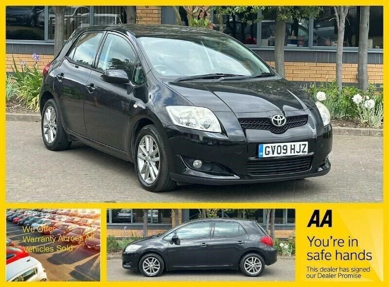 Black Used 2009 Toyota Auris Hatchback | £3,950 (Fair price) - Image 1/4