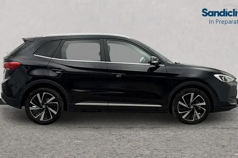 Used MG ZS Trophy 196 HP (144 kW) 2024 Metallic  black pearl SUV