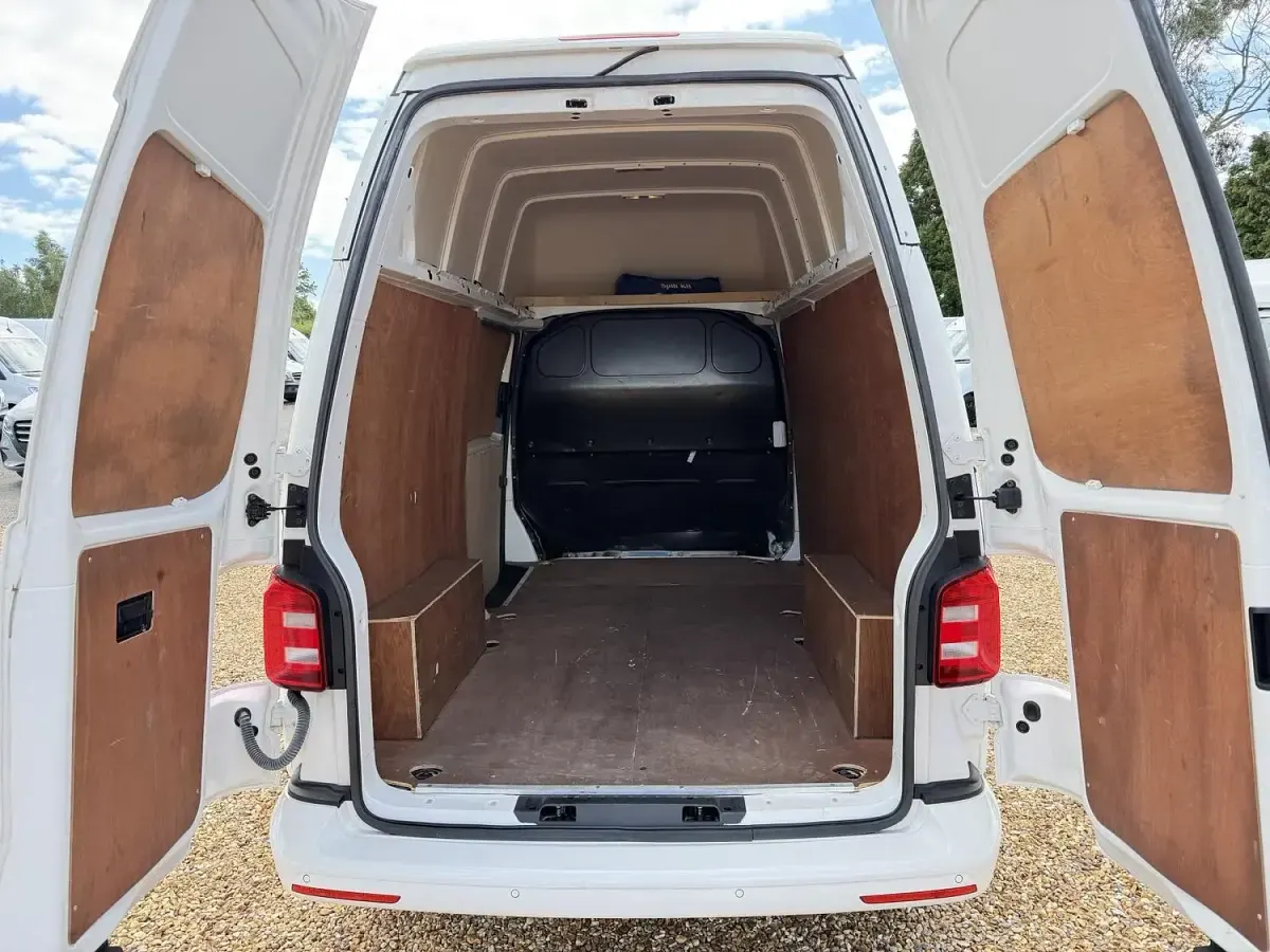 Used VW Transporter Trendline 150 HP (110 kW) 2020 Blue Van
